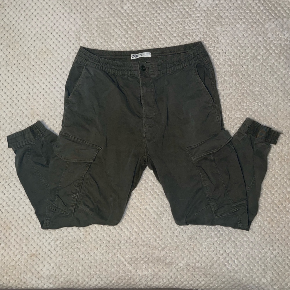 Zara Men’s Cargo Pants. Size 33